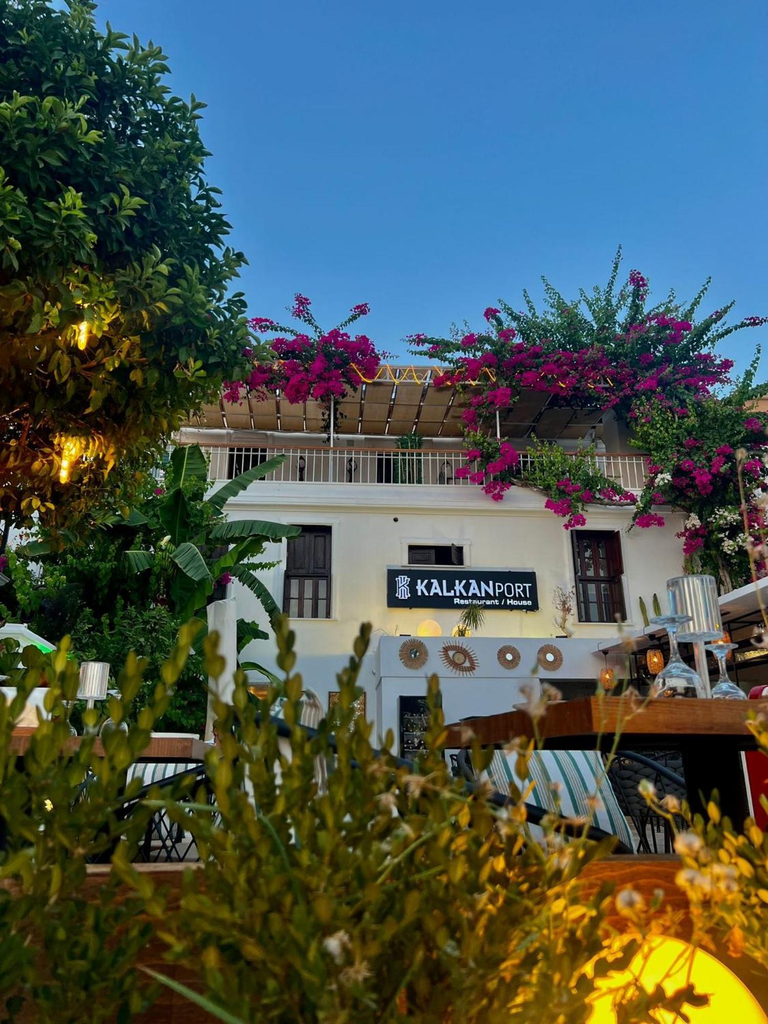 Kalkan Port Extérieur photo